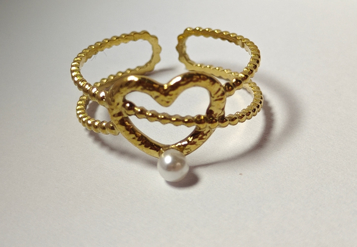 Classy heart ring