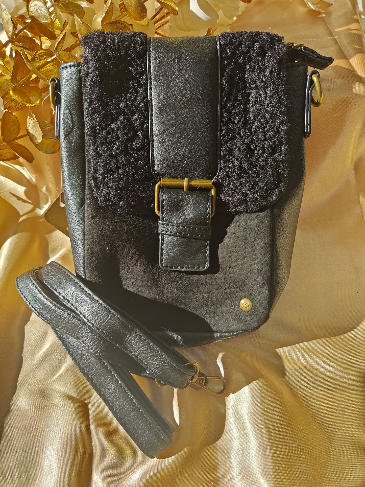 Crossbody teddy T